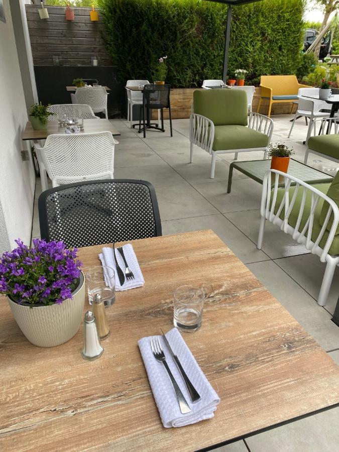 Hotel Restaurant L'Eskemm St Brieuc-Tregueux Exteriör bild