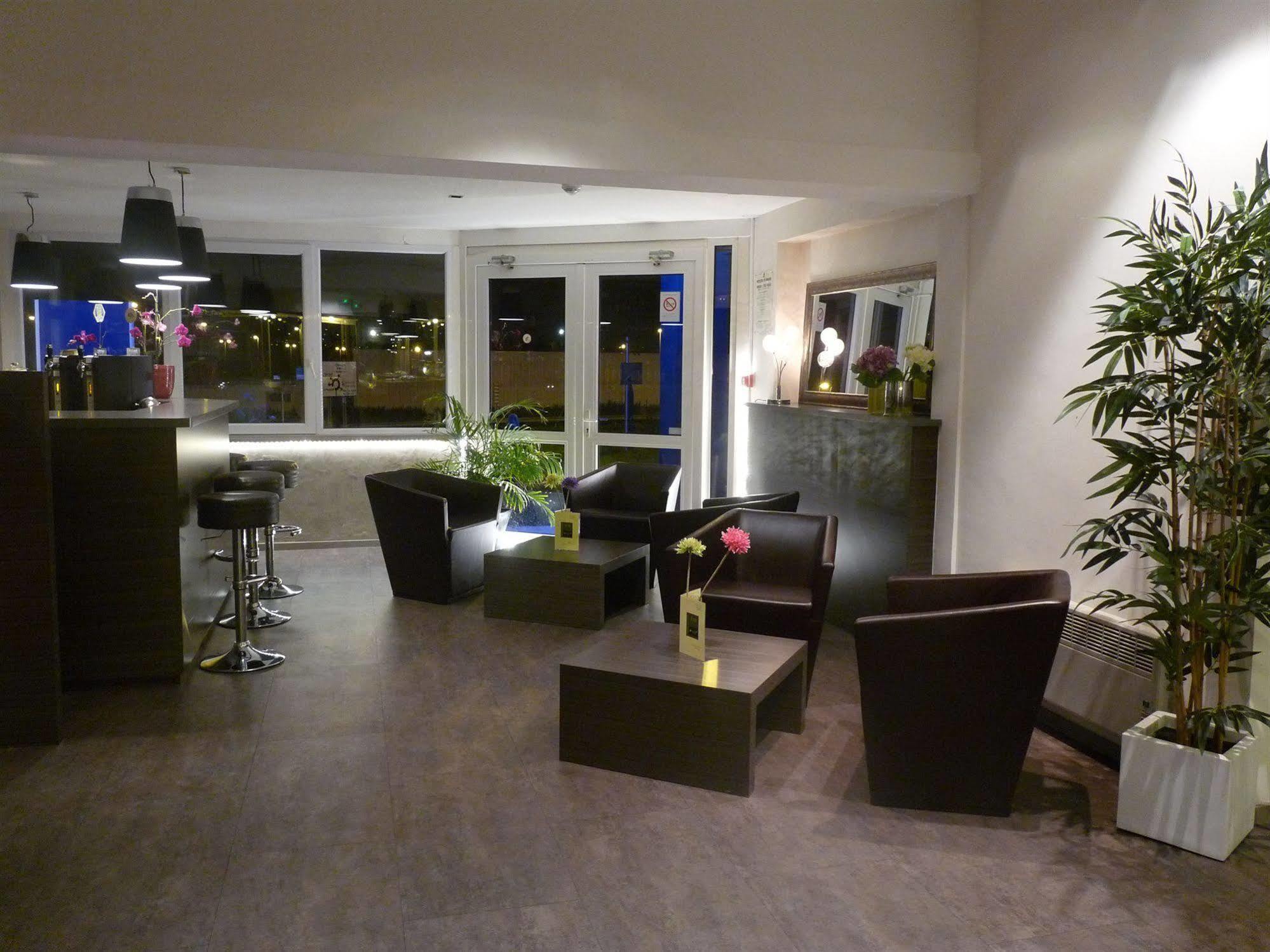 Hotel Restaurant L'Eskemm St Brieuc-Tregueux Exteriör bild